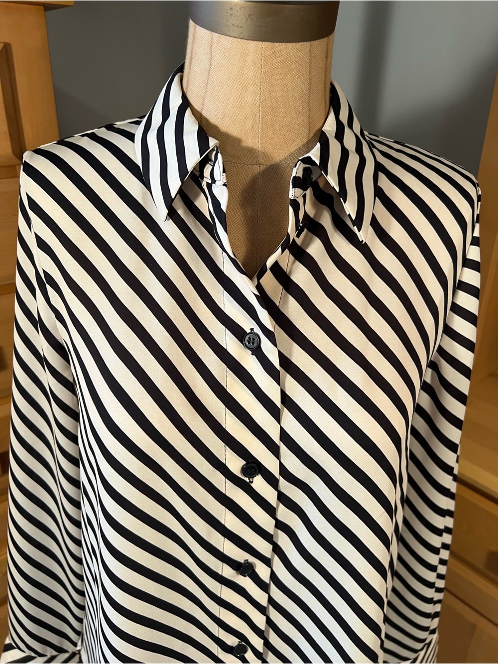 H&M Black and White Diagonal Stripe Button-Front Blouse - Picture 3 of 11